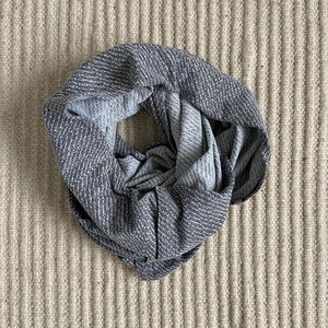 Lululemon Vinyasa Snap Scarf/Wrap
